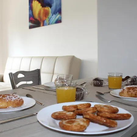 Appartement Cosi - *